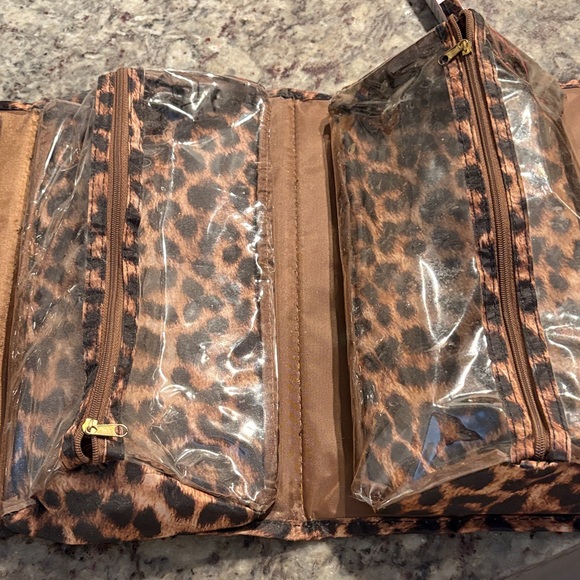 Leopard Print Cosmetic Bag - Picture 4 of 5